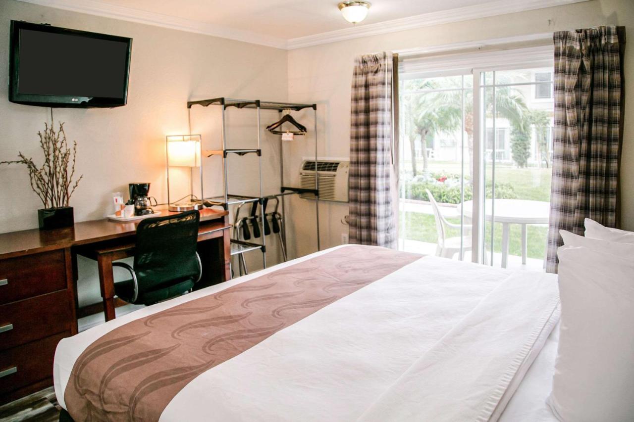Quality Inn & Suites Thousand Oaks - Us101 Exteriör bild