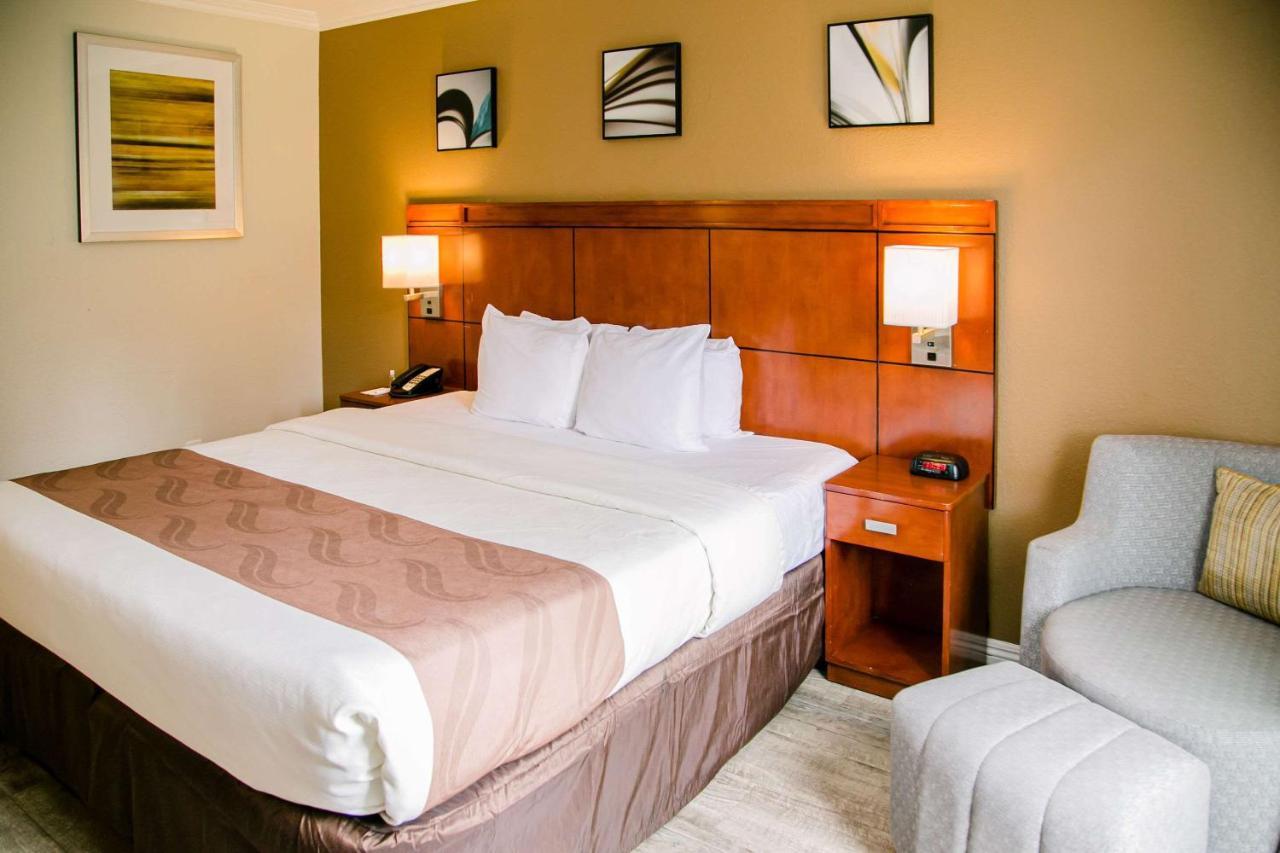 Quality Inn & Suites Thousand Oaks - Us101 Exteriör bild