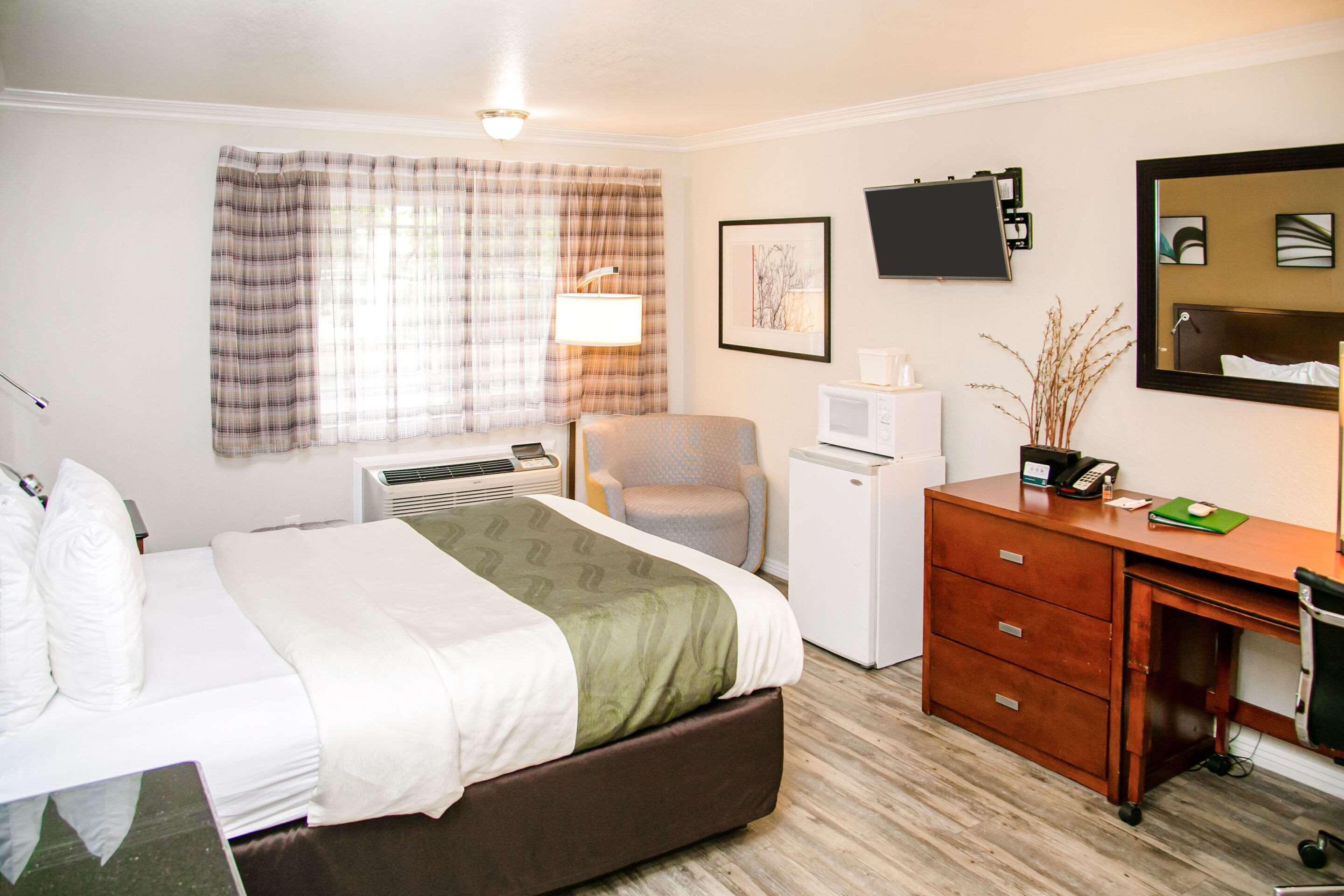 Quality Inn & Suites Thousand Oaks - Us101 Exteriör bild