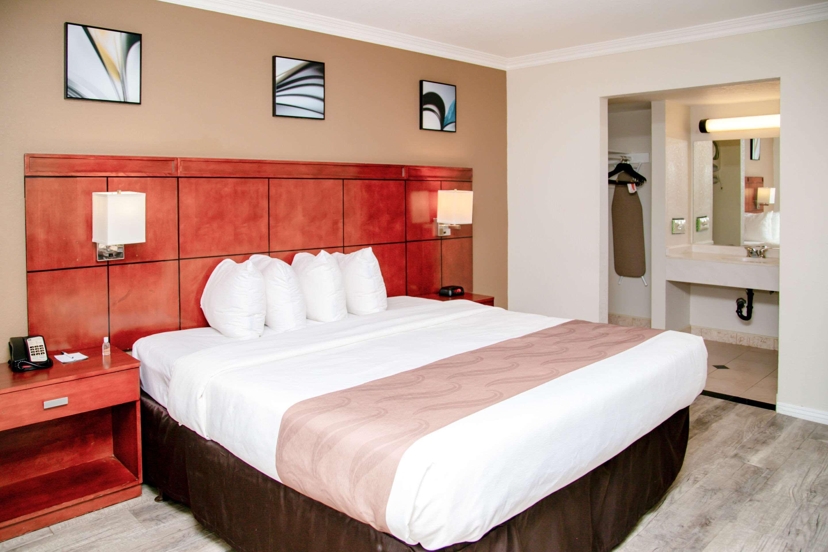 Quality Inn & Suites Thousand Oaks - Us101 Exteriör bild