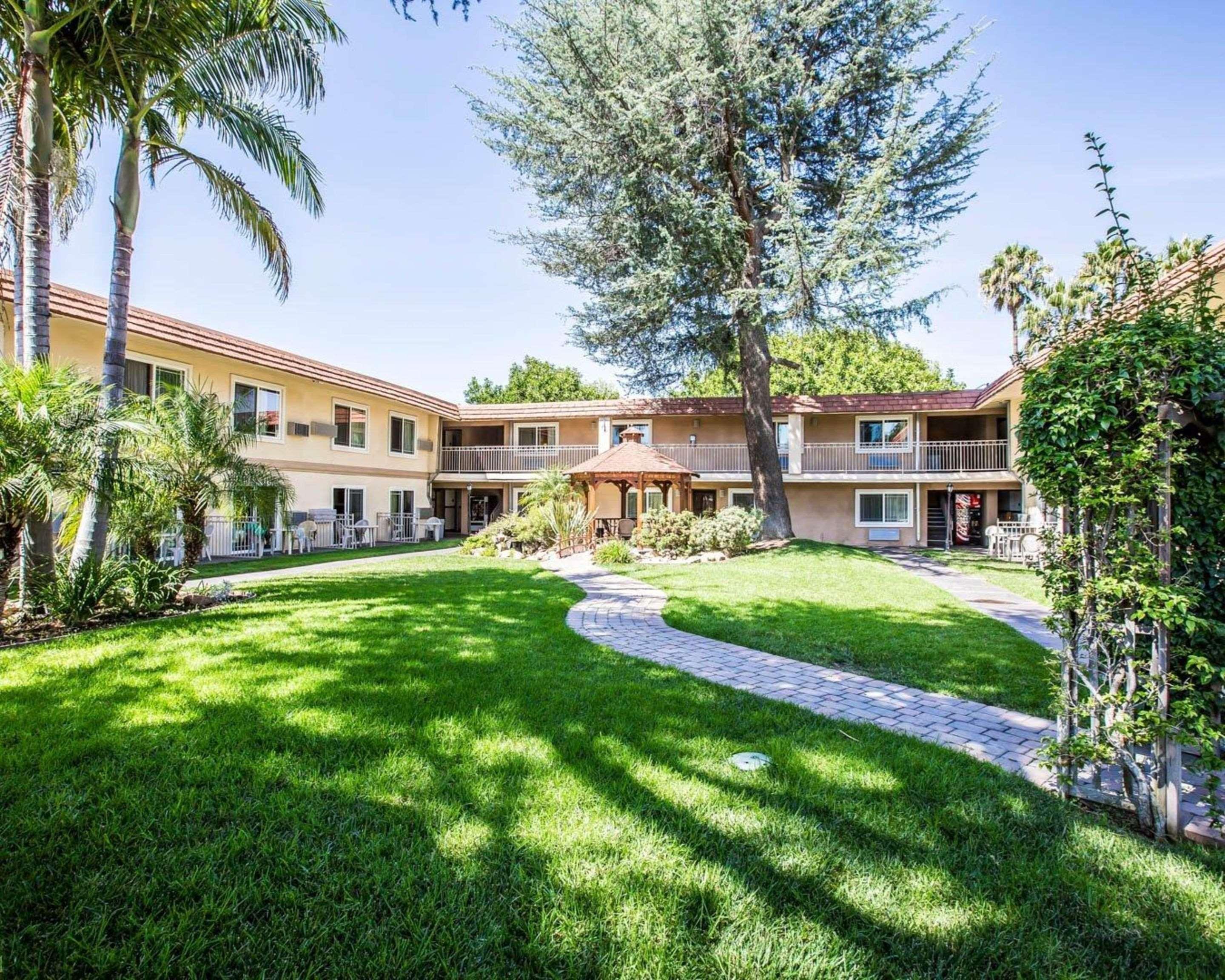 Quality Inn & Suites Thousand Oaks - Us101 Exteriör bild
